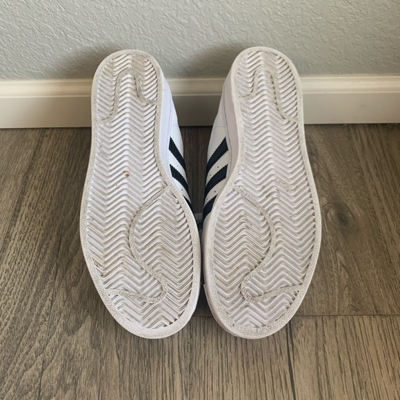 Superstar Adidas Sneakers - Picture 4 of 5